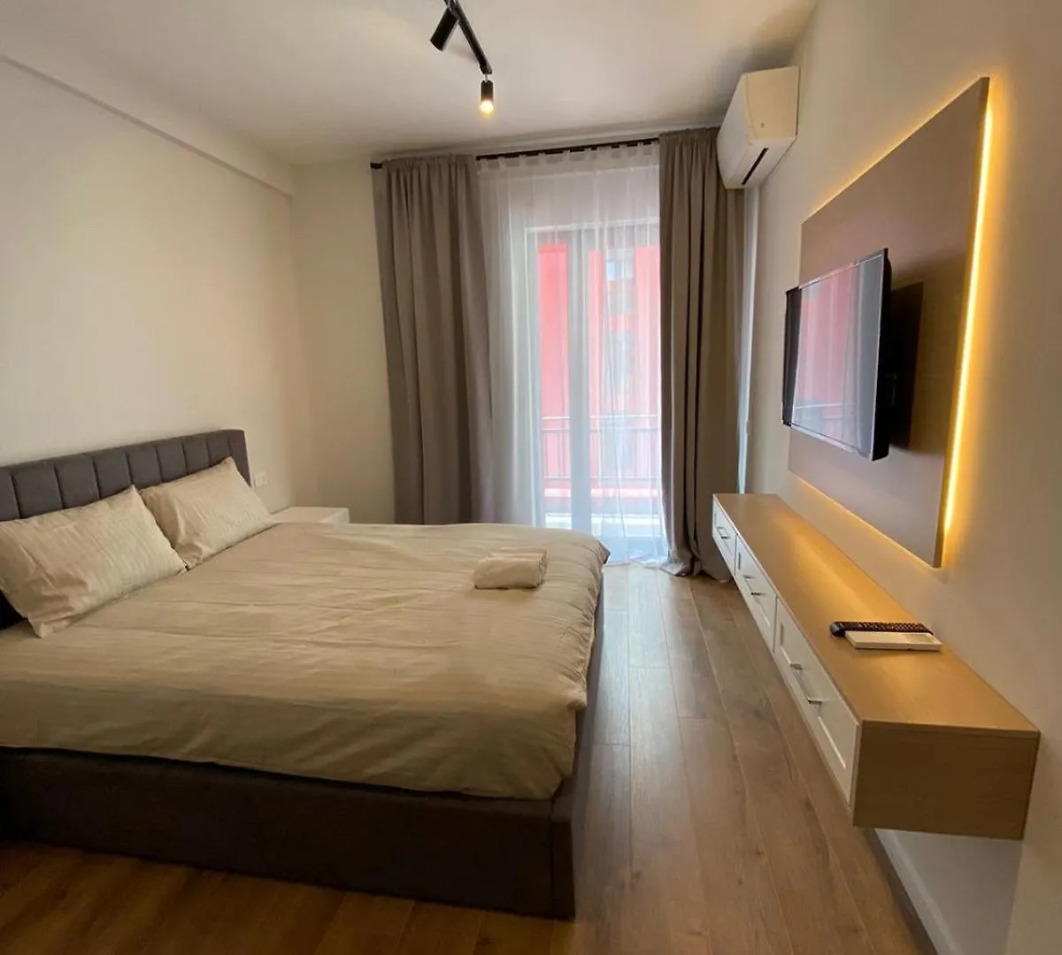 Seo Apartment 티라나